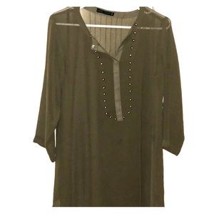 3/$50 🌈🌈🌈Olive green Tunic with buttons